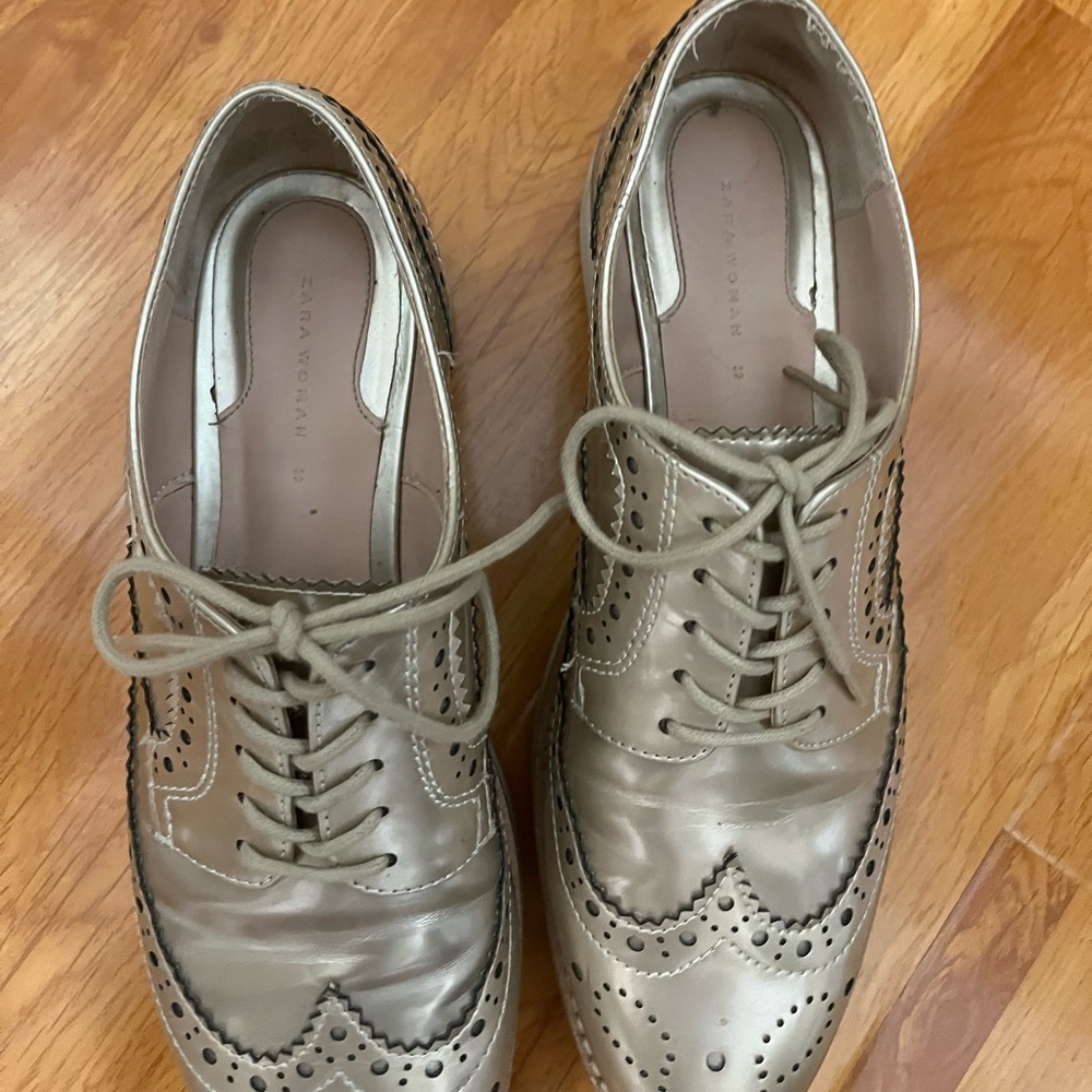 ✨✨ZARA GOLD DERBY SHOES✨✨ - Picture 3 of 8